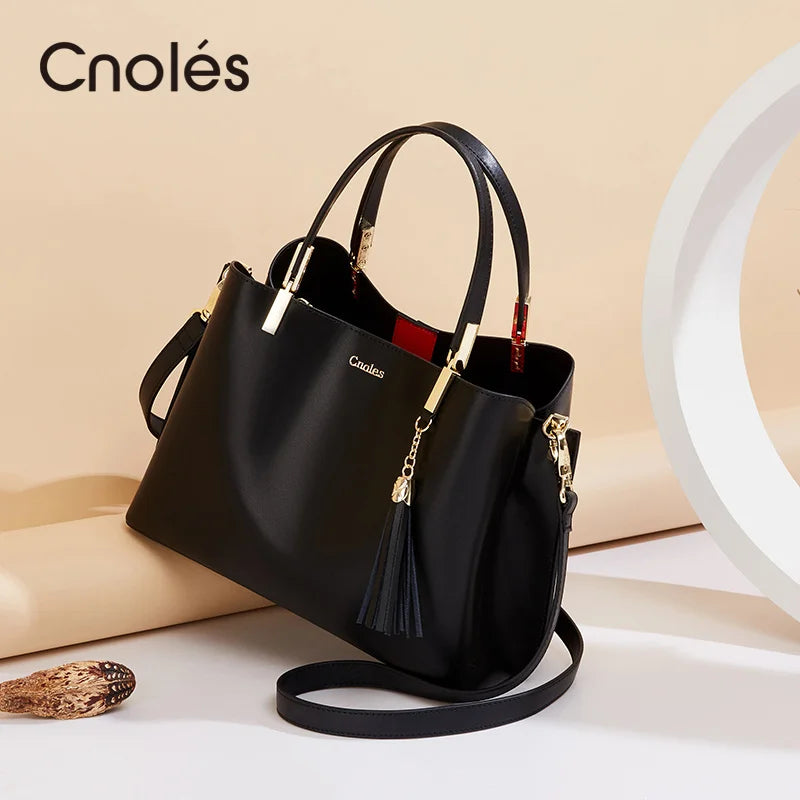 Bolso Tote Ejecutivo "Cnoles" Fashion con Borla - Negro Clásico