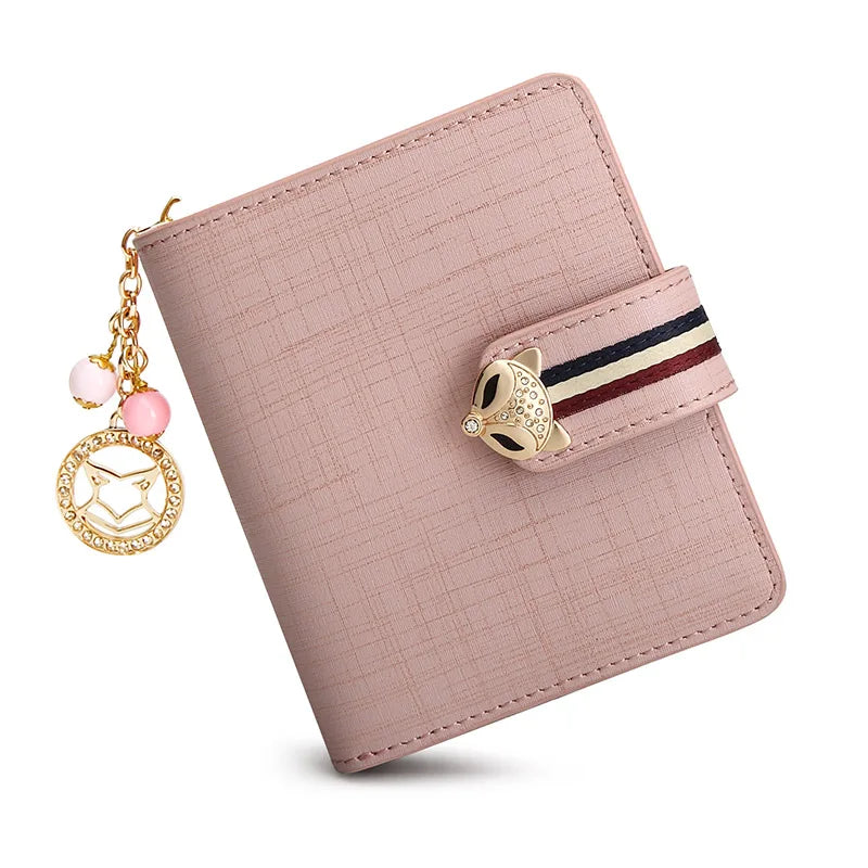 Billetera Portatarjetas Compacta FOXER para mujeres: Encanto y Detalles de Joyería en Rosa de alta calidad con colgante