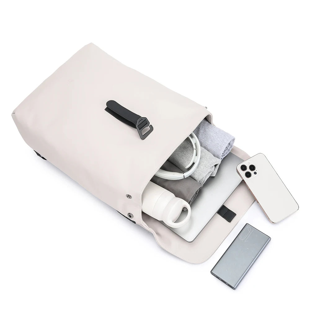 Mochila "City Shield" - Minimalismo Impermeable y Confort ligera para laptop de 14 pulgadas