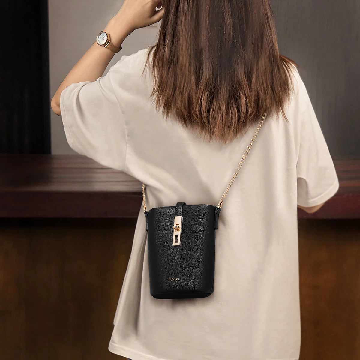 Mini Bolso Cubo FOXER Women 2025 Minimalismo Chic con Cadena Dorada