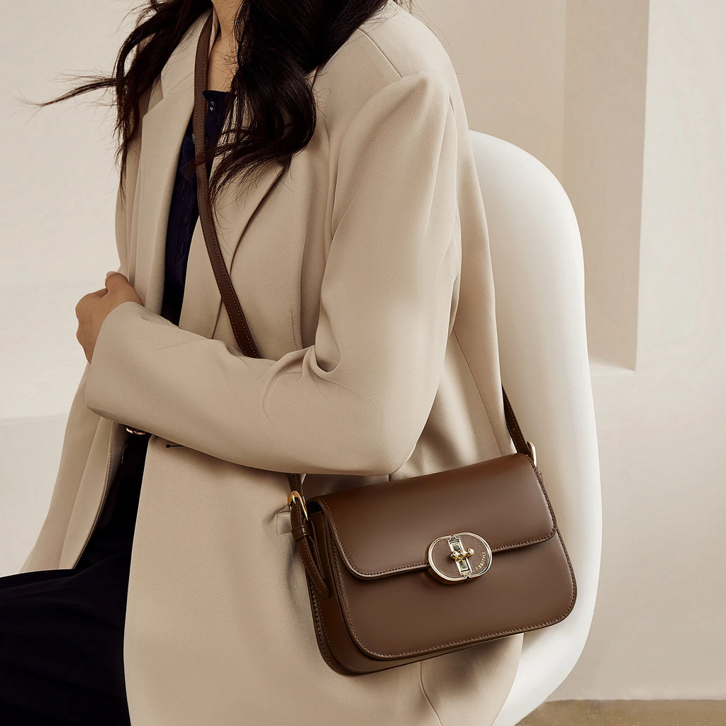 Bolso de Hombro FOXER 2025 "Minimalist Oval" - Elegancia Atemporal