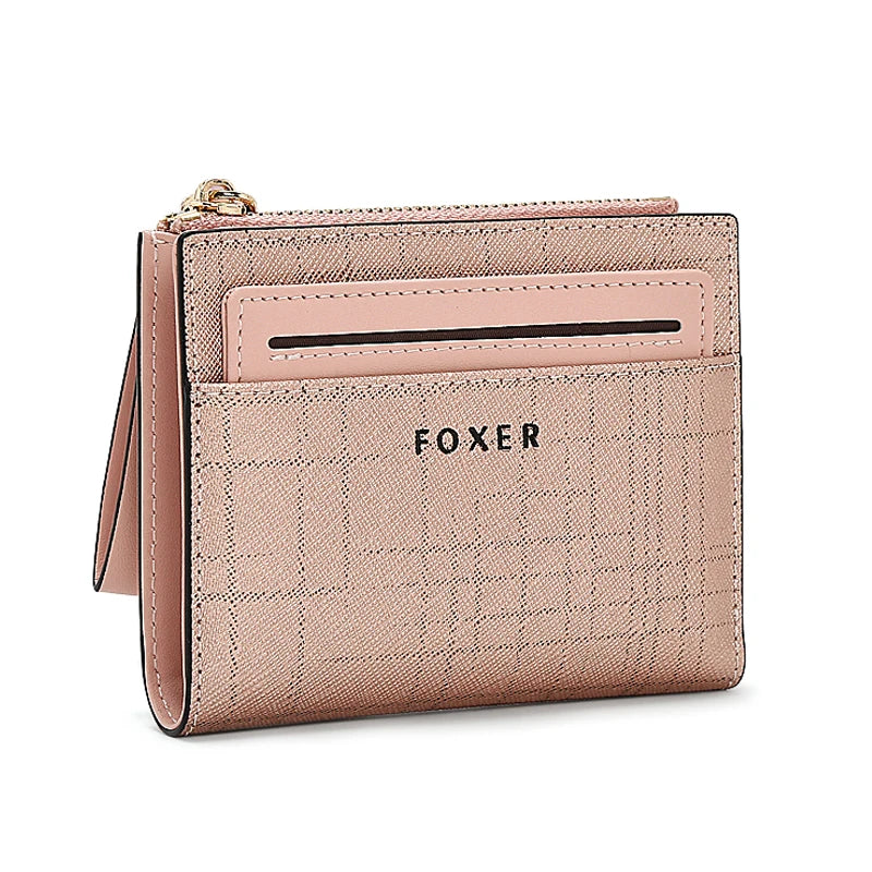 Billetera Compacta FOXER Spillt 2025: Esencialismo Elegante en Rosa Rubor