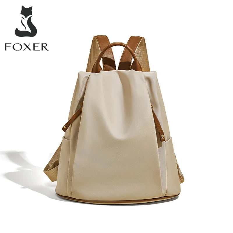 Mochila de tela FOXER 2025 Casual Antirrobo en Nylon Impermeable | Estilo Beige/Nude Elegante