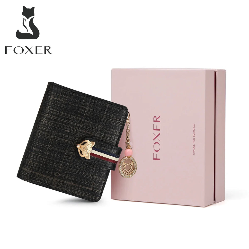 Billetera Portatarjetas Compacta FOXER para mujeres: Encanto y Detalles de Joyería en Rosa de alta calidad con colgante