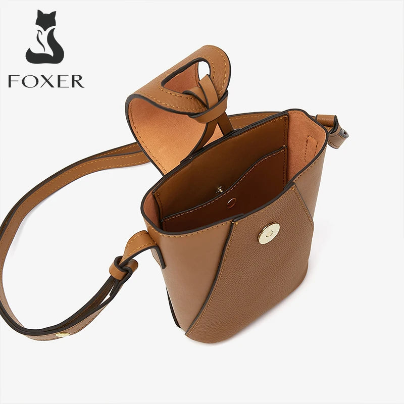 Bolso FOXER Satchel de Lujo con Textura Cocodrilo y Detalles Dorados, bandolera de alta calidad | Convertible