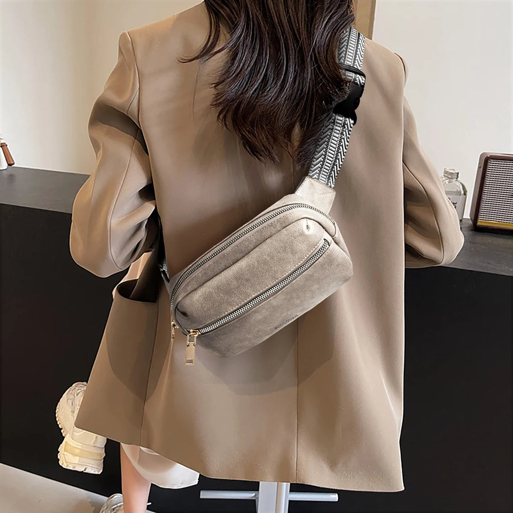 Bandolera FOXER 2025 de Textura Suave: Comodidad y Tendencia Casual