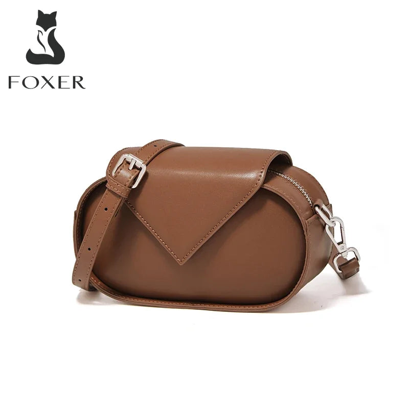 Bolso Crossbody Oval V-Flap de FOXER - Sofisticación Geométrica