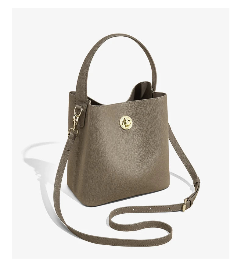 FOXER Otoño Invierno 2025 Nuevo bolso de mano y hombro para mujer Monograma de cuero de vaca "Minimal Chic" de Piel Texturizada -Commute Lady Crossbosy
